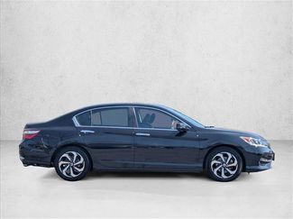 Used 2017 Honda Accord EX video 4