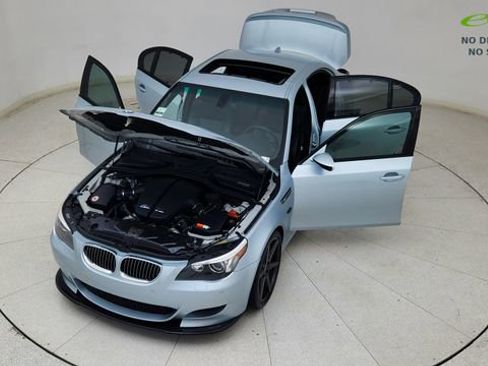 Used 2006 BMW M5 RWD image 82