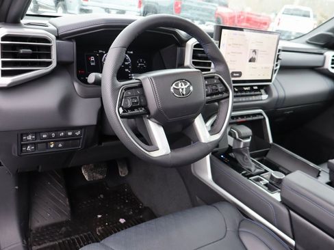 Used 2025 Toyota Tundra Platinum image 5