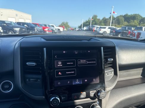 Used 2025 RAM 1500 Warlock AWD/4WD image 18