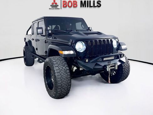 Used 2021 Jeep Gladiator Sport AWD/4WD image 1