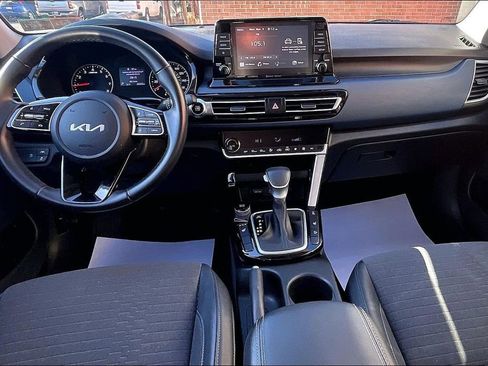 Used 2023 Kia Seltos S image 14