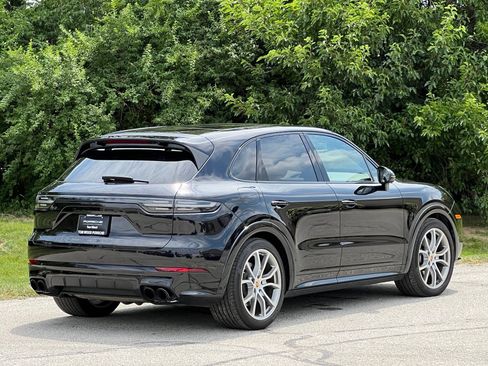 Certified 2021 Porsche Cayenne GTS AWD/4WD image 6