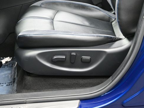 Used 2022 Nissan Leaf SL Plus image 12