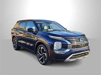 Used 2022 Mitsubishi Outlander SE video 2