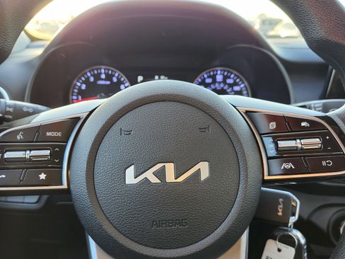 Used 2023 Kia Forte LXS image 23