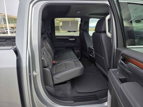 Used 2025 GMC Sierra 3500 Denali w/ Denali Reserve Package AWD/4WD image 12