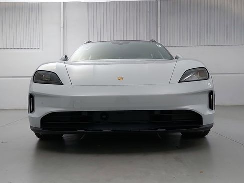 Used 2025 Porsche Taycan 4S image 10