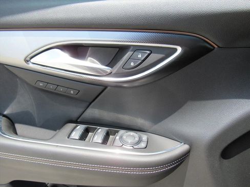 Certified 2025 Buick Envision Sport Touring AWD/4WD image 18
