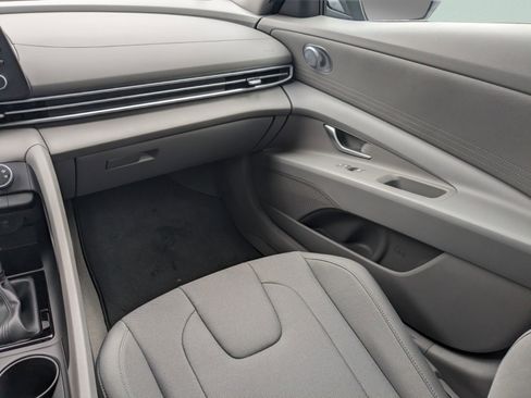 New 2026 Hyundai Elantra SE FWD image 15