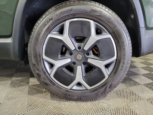Used 2024 Rivian R1S Adventure AWD/4WD image 10