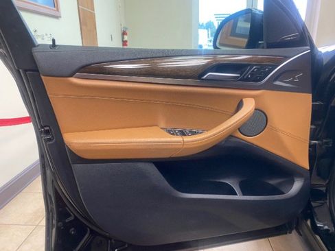 Used 2019 BMW X3 sDrive30i w/ Premium Package image 11