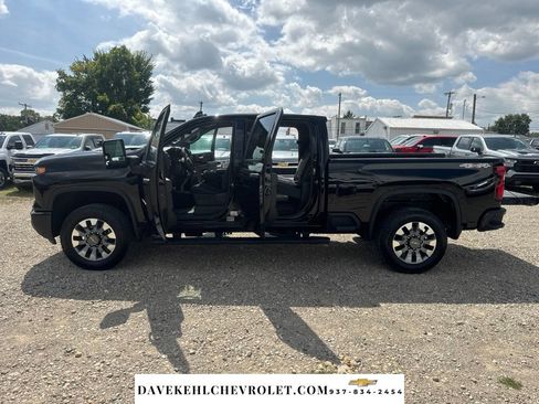 Used 2024 Chevrolet Silverado 2500 Custom w/ Custom Value Package AWD/4WD image 11