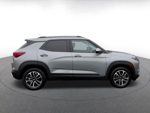 Used 2025 Chevrolet TrailBlazer LT image 16