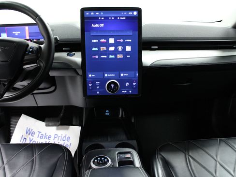 Used 2023 Ford Mustang Mach-E Select image 18
