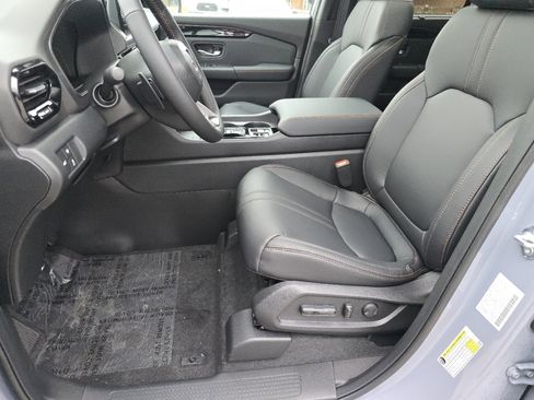 New 2025 Honda Pilot TrailSport image 23