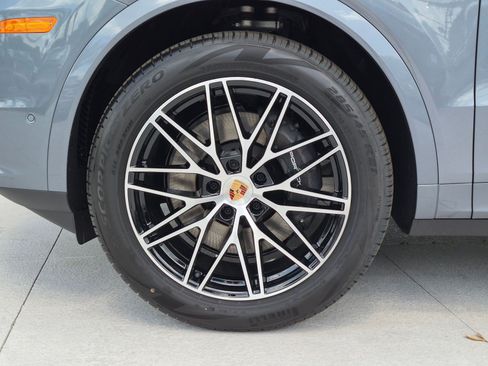 New 2026 Porsche Cayenne AWD/4WD image 28