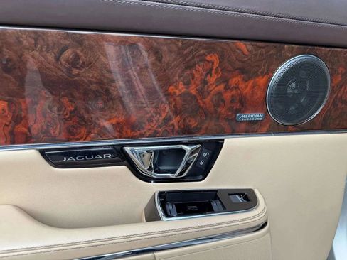 Used 2016 Jaguar XJ L Portfolio image 20