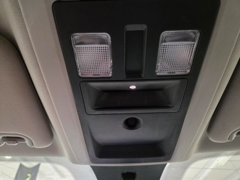 Used 2022 RAM 1500 Classic SLT RWD image 25