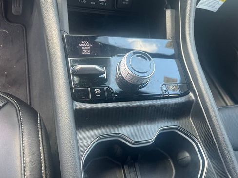 New 2024 Jeep Grand Cherokee Limited 4xe w/ Luxury Tech Group II image 4