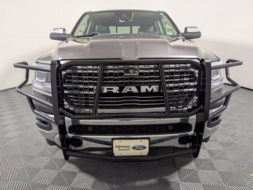 Used 2019 RAM 1500 Laramie AWD/4WD image 3