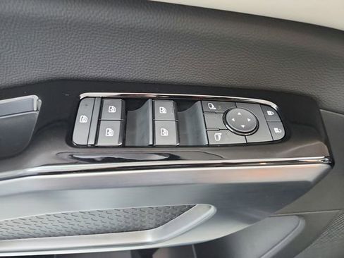 New 2026 Nissan Pathfinder SL FWD image 30
