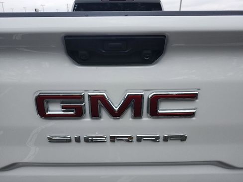 New 2026 GMC Sierra 2500 Pro image 4