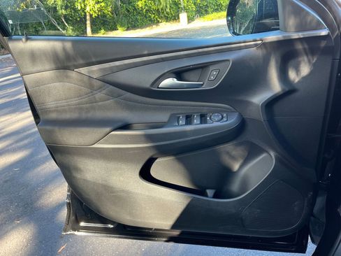 Used 2025 Buick Envista Sport Touring image 20