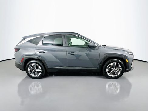Used 2025 Hyundai Tucson SEL FWD image 4