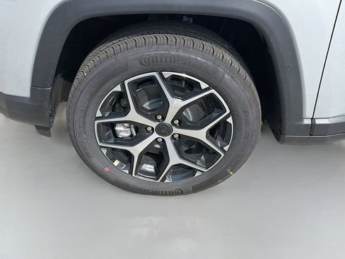 New 2026 Jeep Compass Limited AWD/4WD image 32