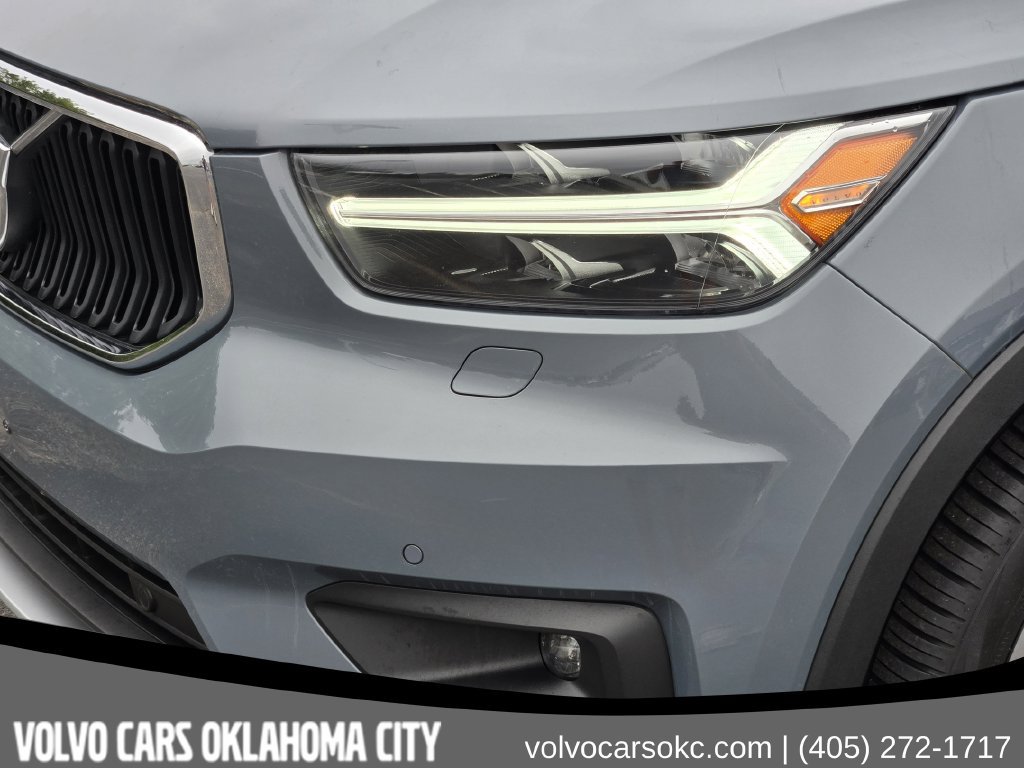 Used 2020 Volvo XC40 T5 Momentum w/ Protection Package Premier AWD/4WD image 8