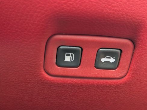 Used 2011 Chevrolet Corvette Coupe w/ Roof Package image 19