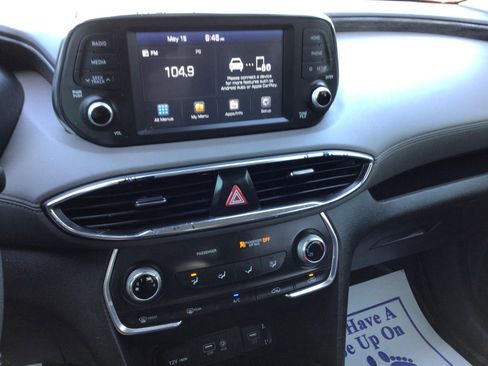 Used 2019 Hyundai Santa Fe SE FWD image 16