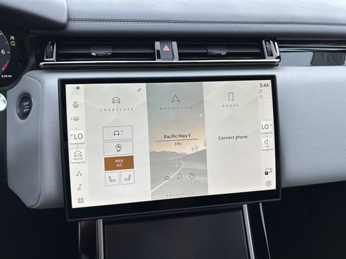 New 2026 Land Rover Range Rover Velar Dynamic SE image 25