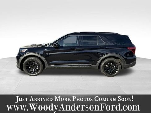 Used 2022 Ford Explorer ST-Line w/ Class IV Trailer Tow Package image 2