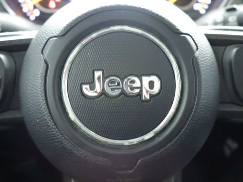 Certified 2022 Jeep Wrangler Unlimited Sport AWD/4WD image 31