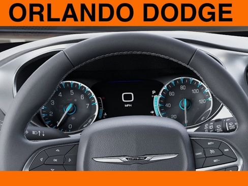 New 2026 Chrysler Pacifica Select image 17