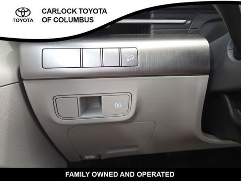 Used 2025 Hyundai Kona SEL FWD image 24