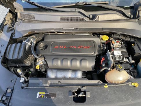 Used 2017 Jeep Compass Latitude w/ Popular Equipment Group image 33