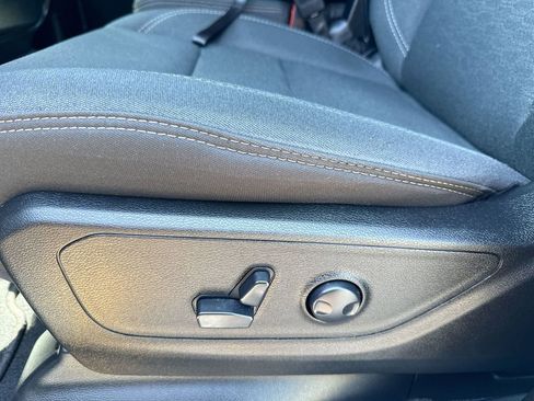 Used 2025 RAM 1500 Big Horn AWD/4WD image 12