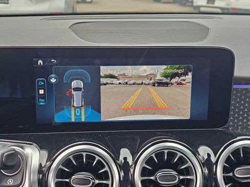 Used 2026 Mercedes-Benz GLB 250 image 27