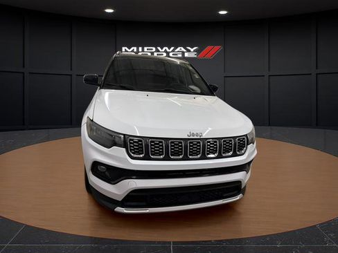 Used 2025 Jeep Compass Limited AWD/4WD image 5