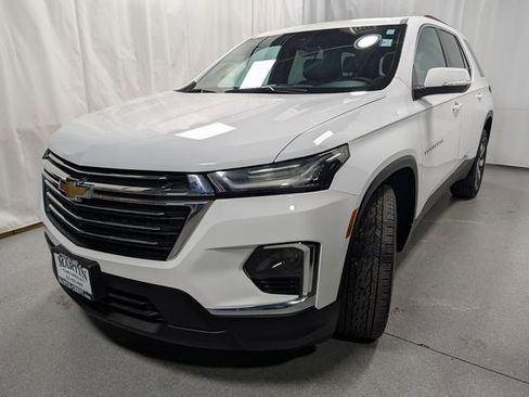 Used 2023 Chevrolet Traverse LT w/ LT Premium Package image 8