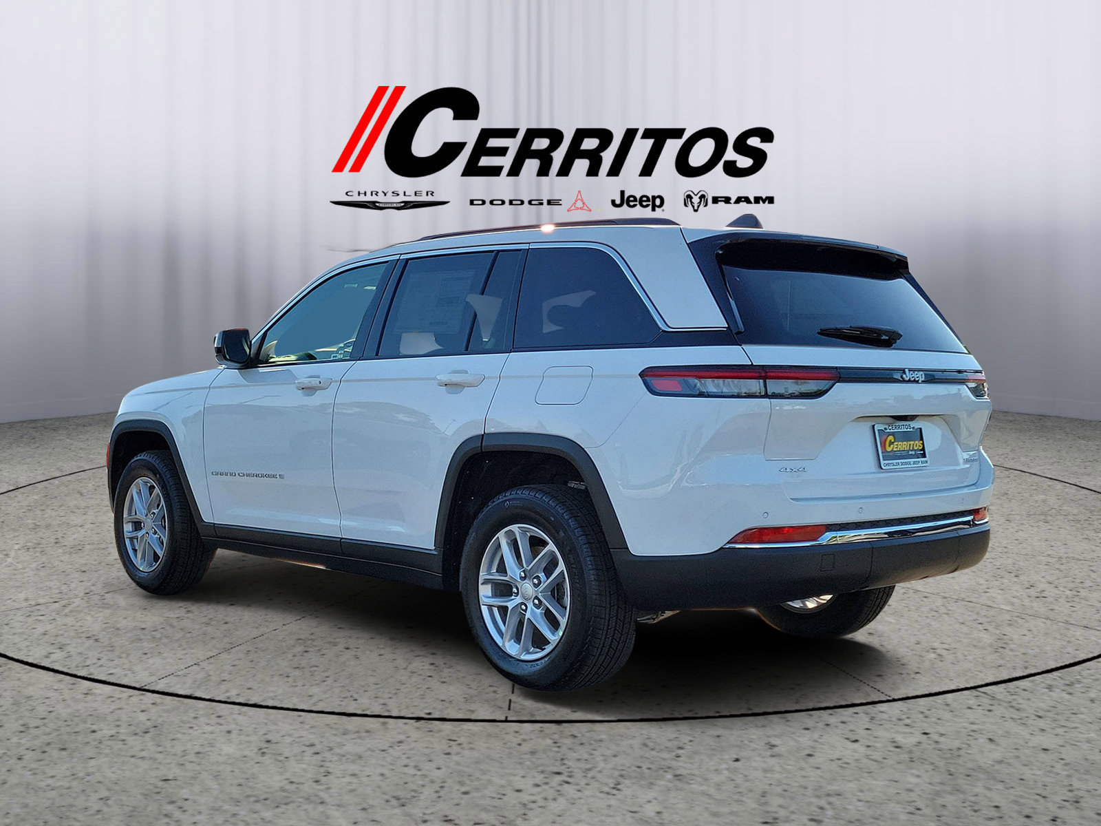 New 2026 Jeep Grand Cherokee Laredo X AWD/4WD image 2