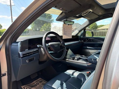 Used 2026 Cadillac Escalade IQ Sport 2 AWD/4WD image 20
