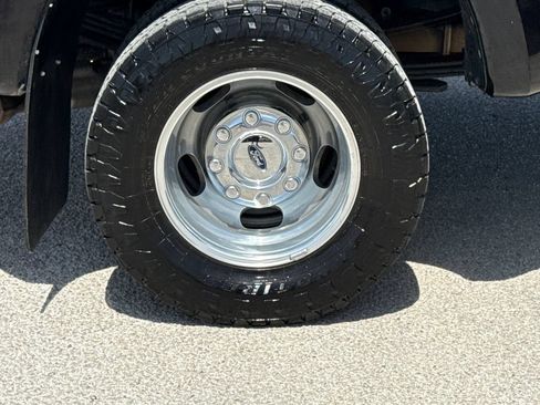 Used 2021 Ford F350 Limited AWD/4WD image 11