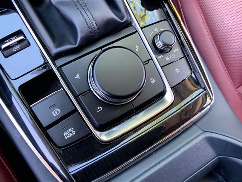 Certified 2024 MAZDA CX-30 AWD 2.5 S w/ Preferred Package image 32