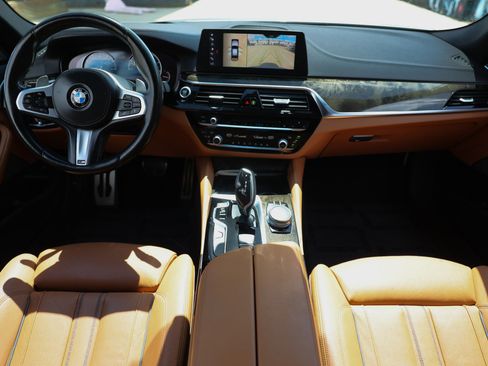 Used 2018 BMW 540i RWD image 2