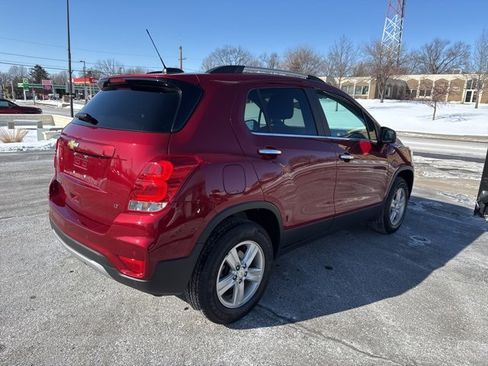 Used 2020 Chevrolet Trax LT w/ Driver Confidence Package image 5