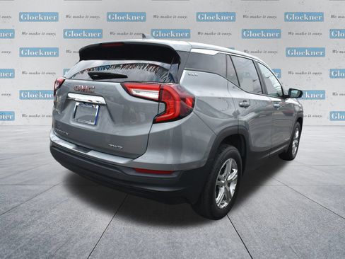 Used 2024 GMC Terrain SLE w/ LPO, Floor Liner Package AWD/4WD image 4